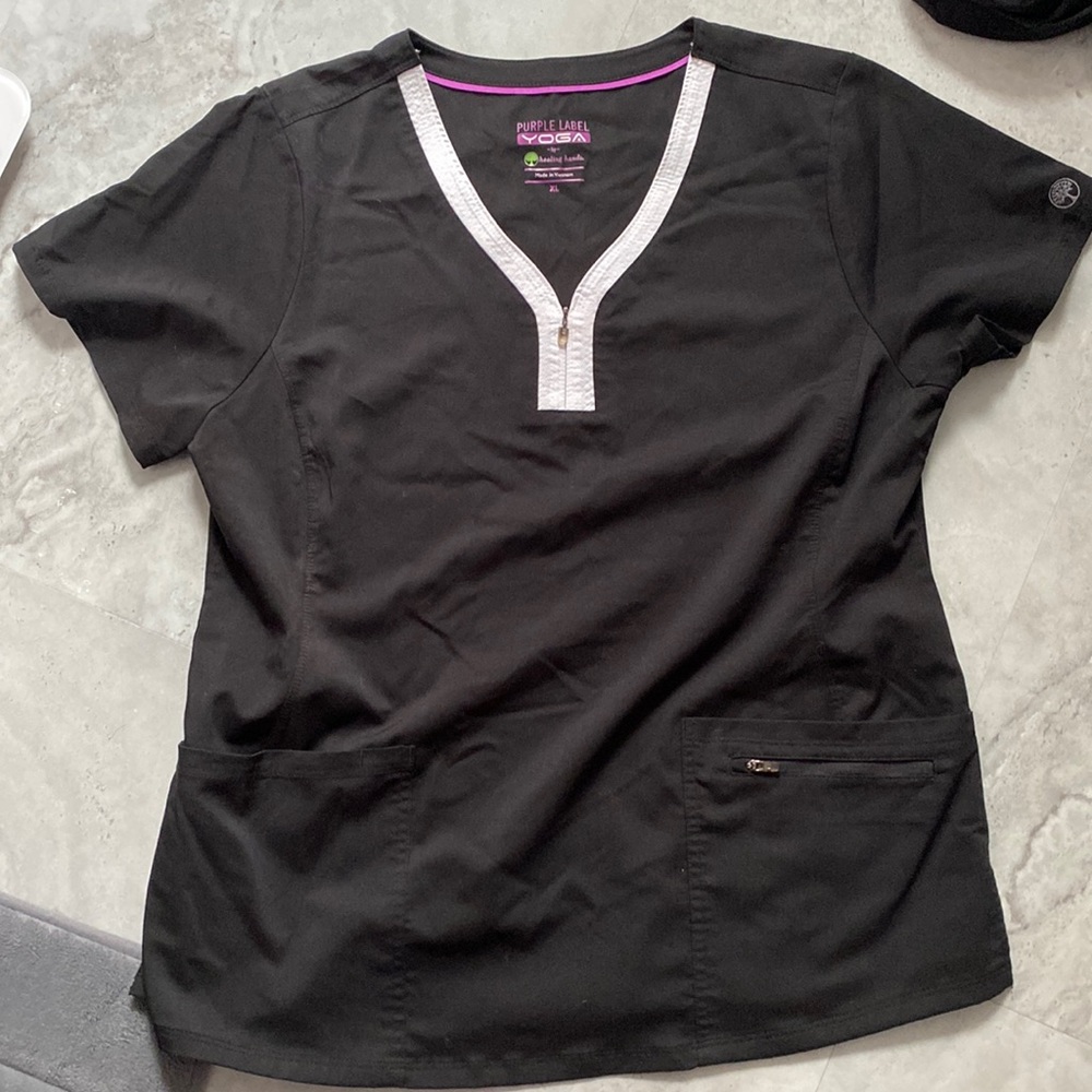 Scrub set
